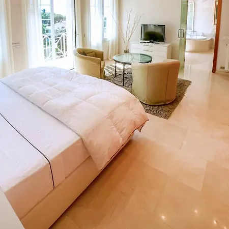 Large 10 Guests Marbella