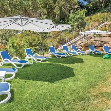 Large 10 Guests Villa